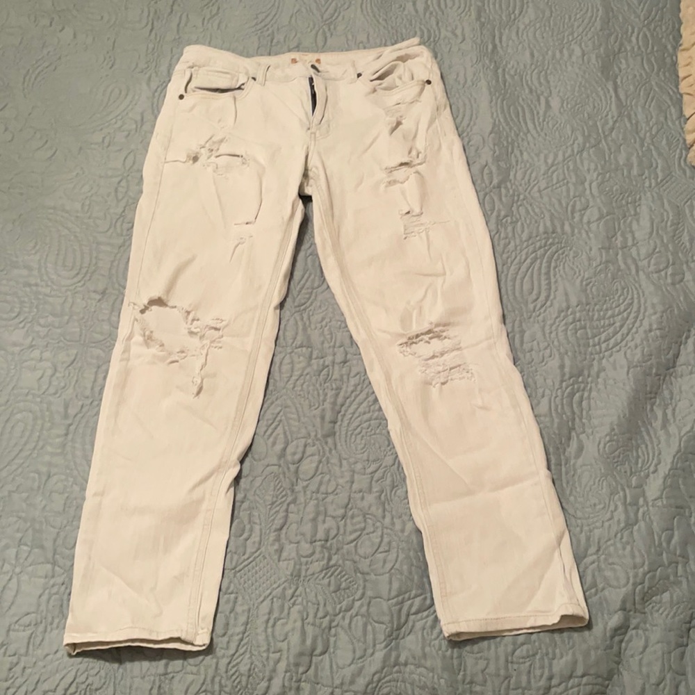 White altar’d state jeans size 28 with holes